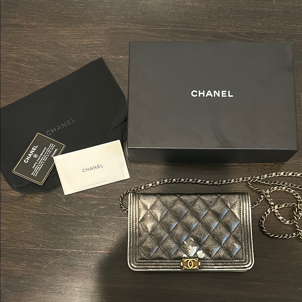 Chanel Silver Crossbody Bag with Iconic CC Closure